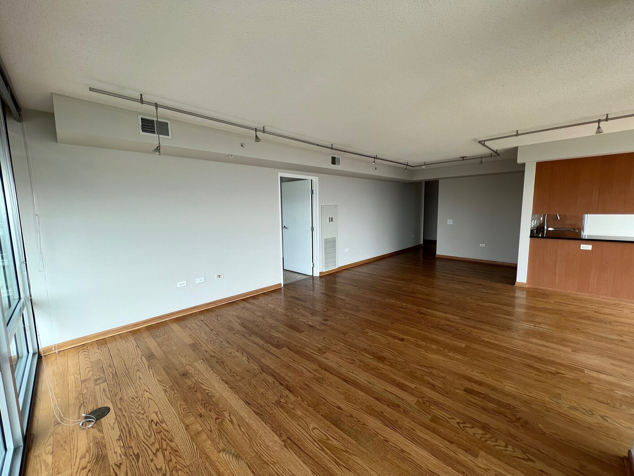 Building Photo - 9715 Woods Dr