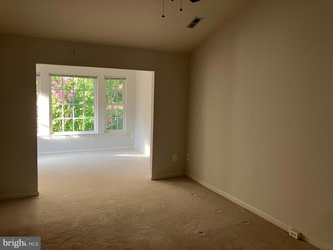 Building Photo - 6357 Cullen Pl