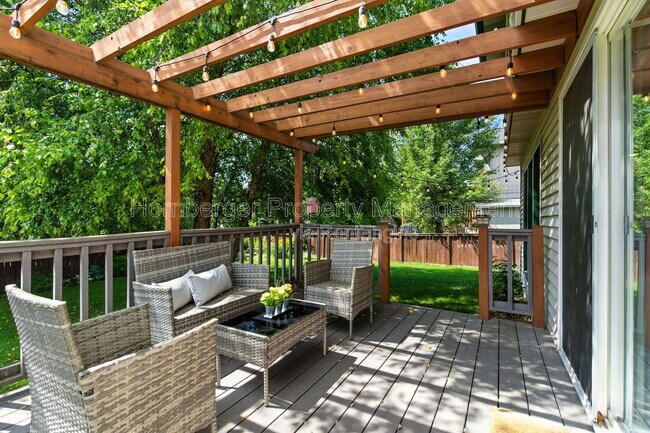 Building Photo - 3431 W 21st Ave