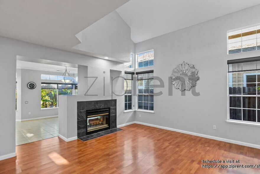 Building Photo - 281 Scotts Valley