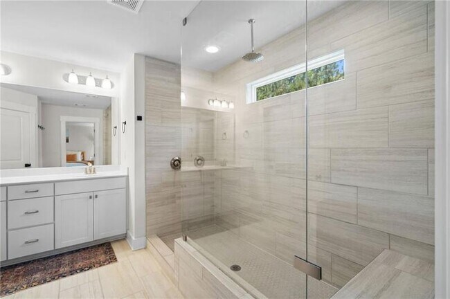 Building Photo - 178 Crestbrook Wy