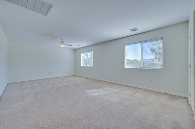 Building Photo - SW!! Southern Highlands!!! 4 Bedrooms!!!  ...