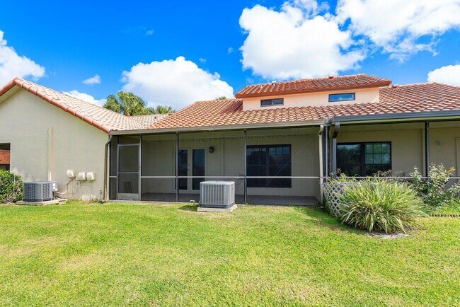 Building Photo - 10325 Hidden Springs Ct