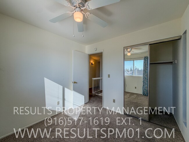 Building Photo - Cozy Roseville 3 Bed 2.5 Bath