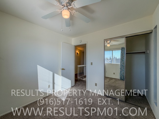 Building Photo - Lovely Upgraded Roseville 3 Bed Townhome