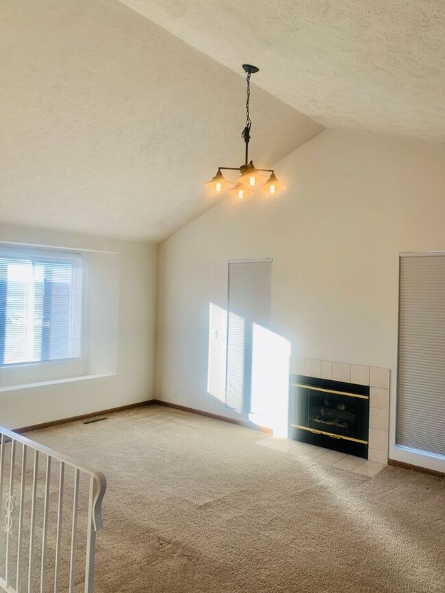 Primary Photo - Spacious Duplex with Gas Fireplace and Fin...