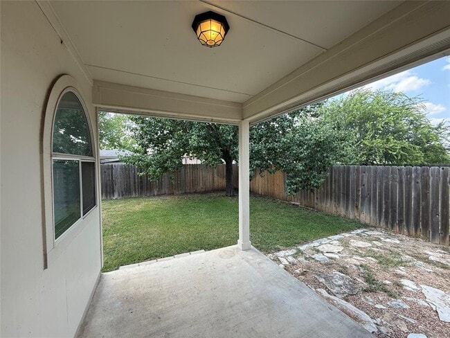 Building Photo - 905 Remington Dr