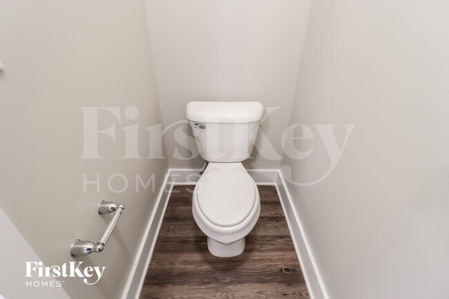 Building Photo - 1376 Woodridge Pl