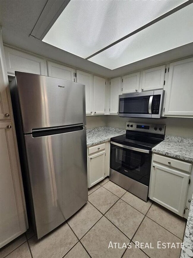 Building Photo - 1645 W Baseline Rd