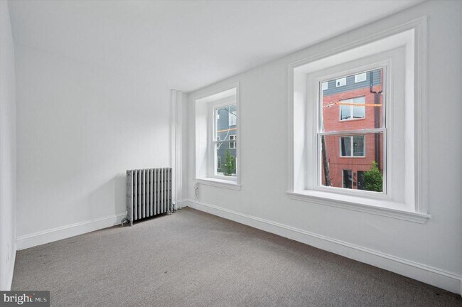 Building Photo - 3441 W Westmoreland St