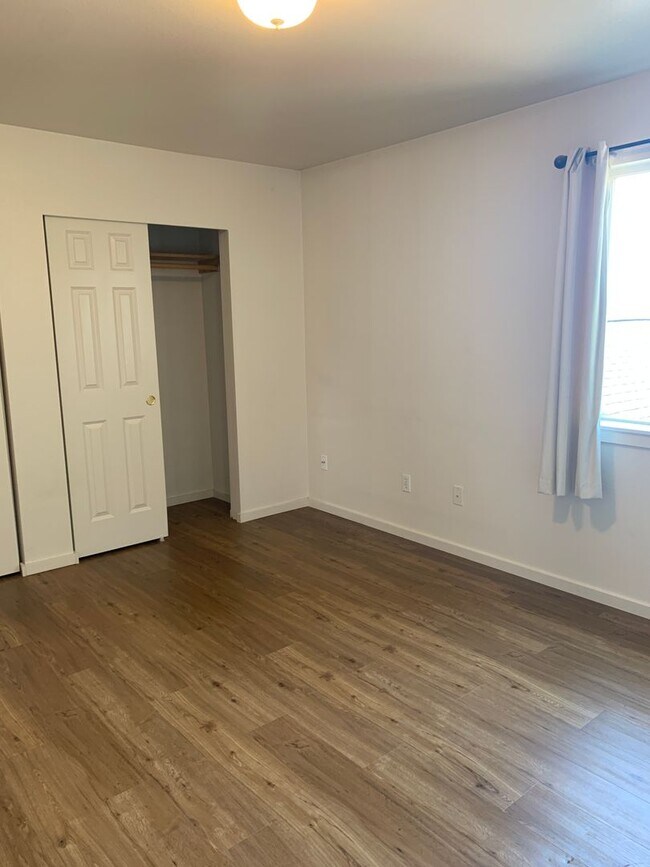 Building Photo - 2907 Duplex