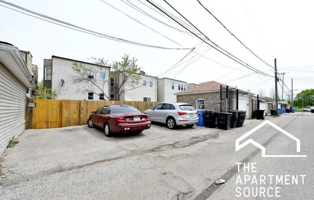 Building Photo - 2118 N Avers Ave