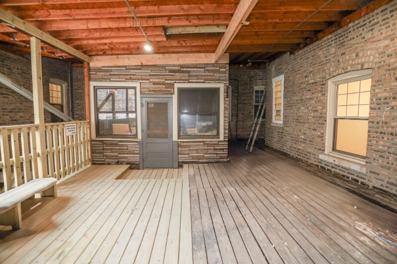 Building Photo - 2121 Irving Park Rd
