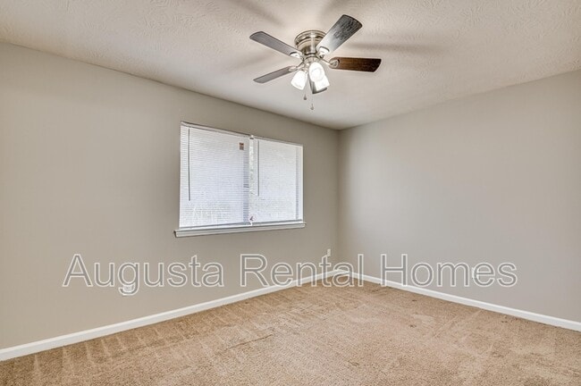 Building Photo - 3004 Strickland Ct