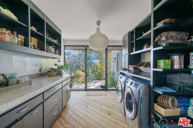 Building Photo - 20784 Medley Ln