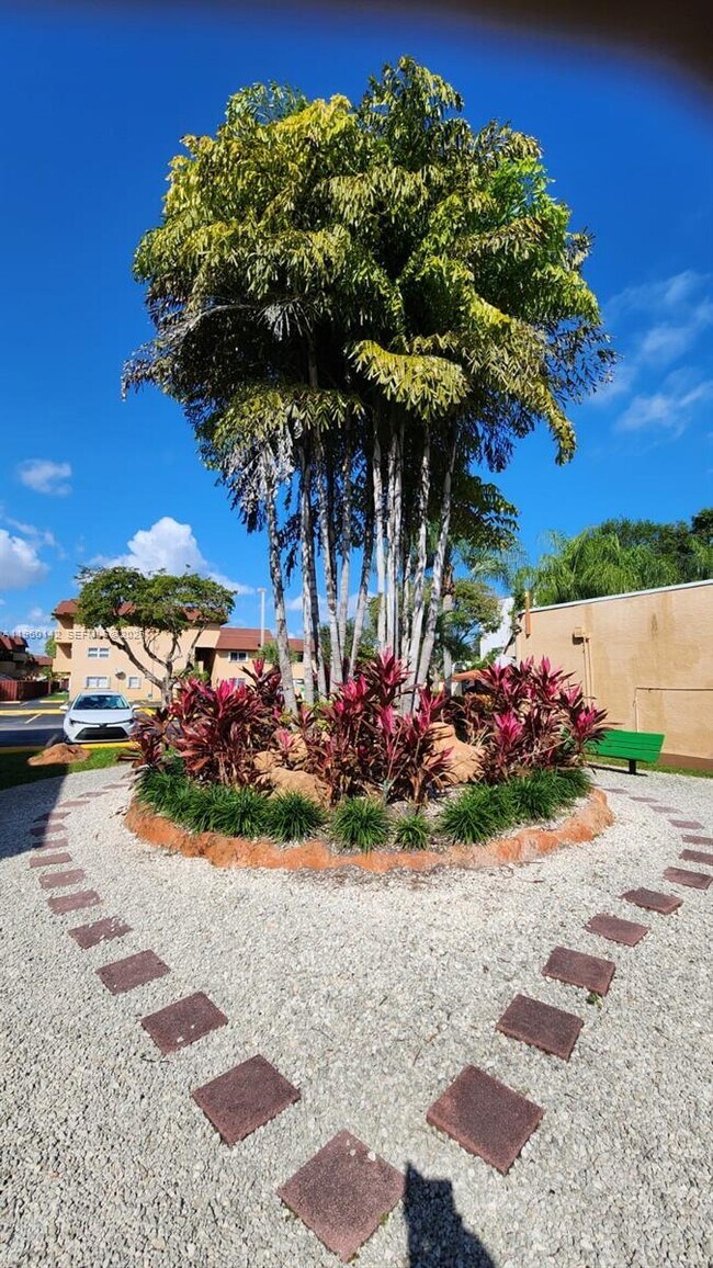 Building Photo - 9970 SW 88th St