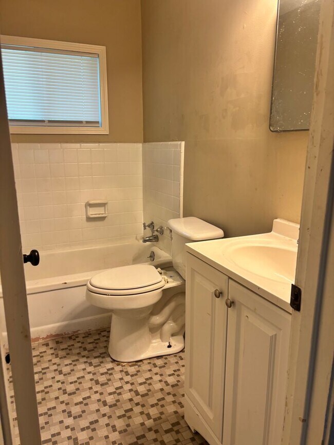 Building Photo - 151 Chatham Cir