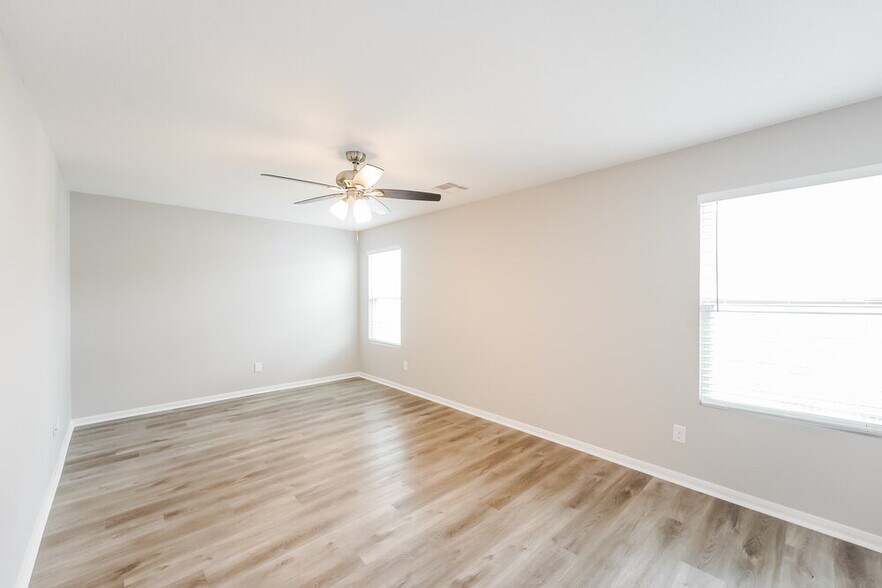 Building Photo - 9816 Lace Flower Way