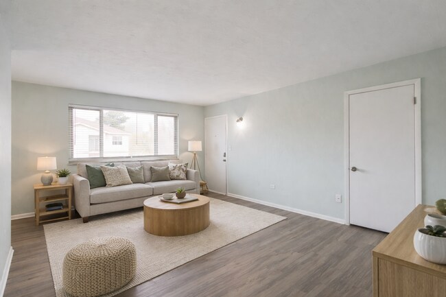 Building Photo - 1210 Pierce St