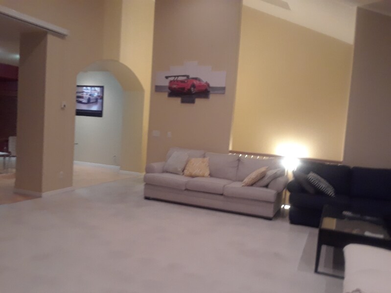 Building Photo - 10073 Roseview Dr