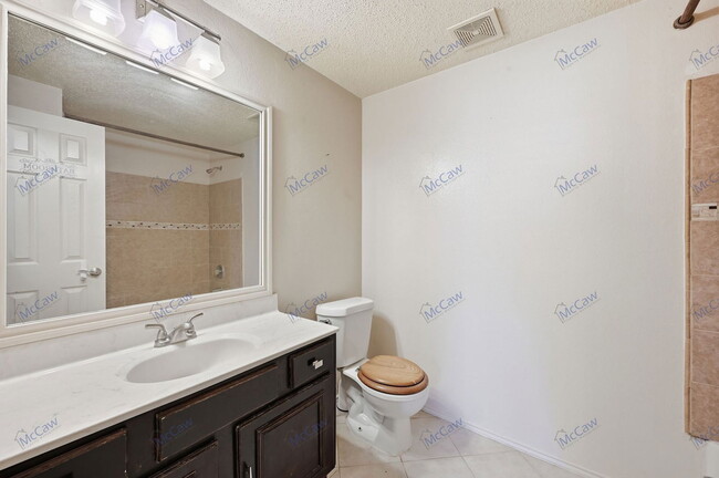 Building Photo - 700 Ibis Ct