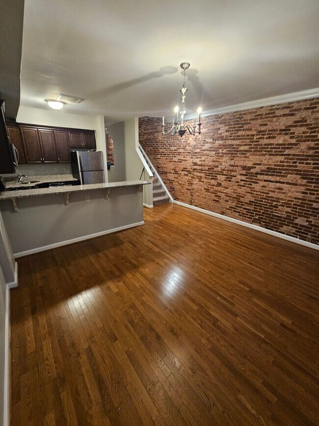 Building Photo - 1806 N Calvert St