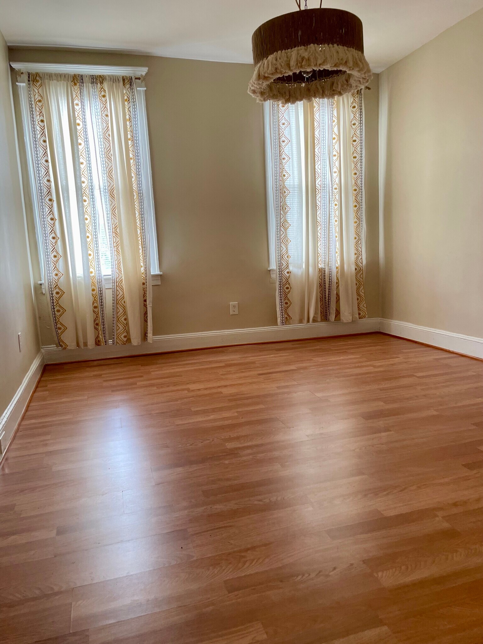 Bedroom - 2500 Linden Ave