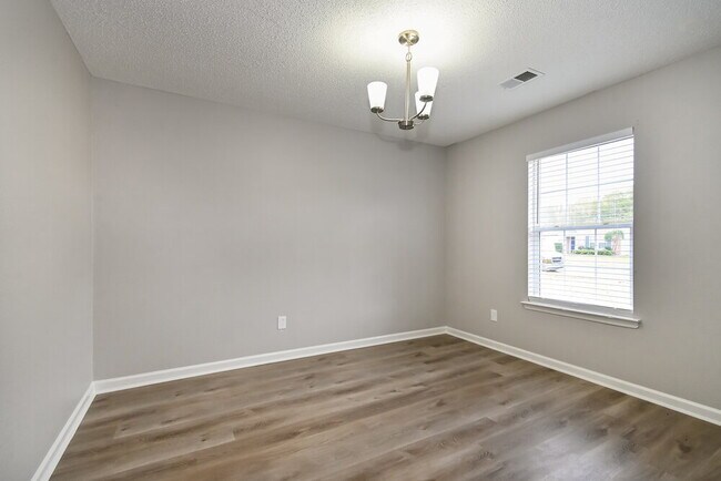 Building Photo - 7412 Hunter's Horn Dr