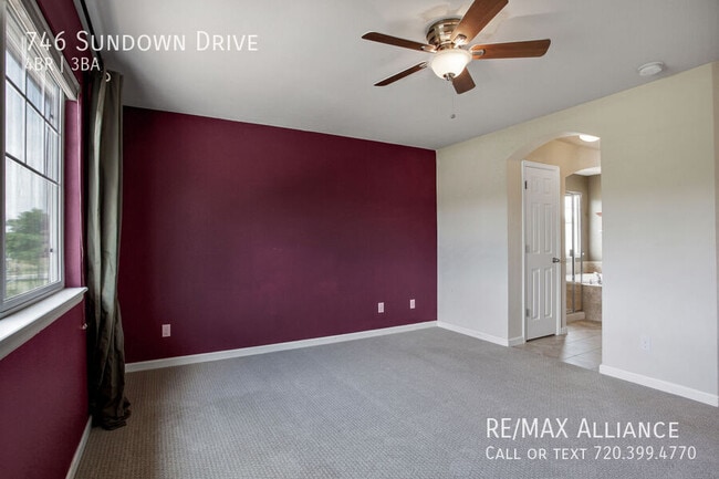 Building Photo - 746 Sundown Dr