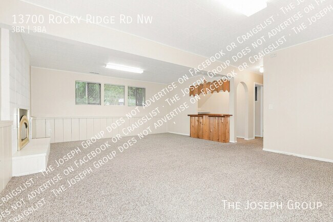 Building Photo - 13700 Rocky Ridge Rd NW