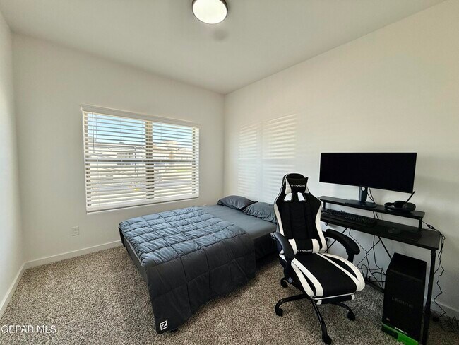 Building Photo - 15052 DESTINATION