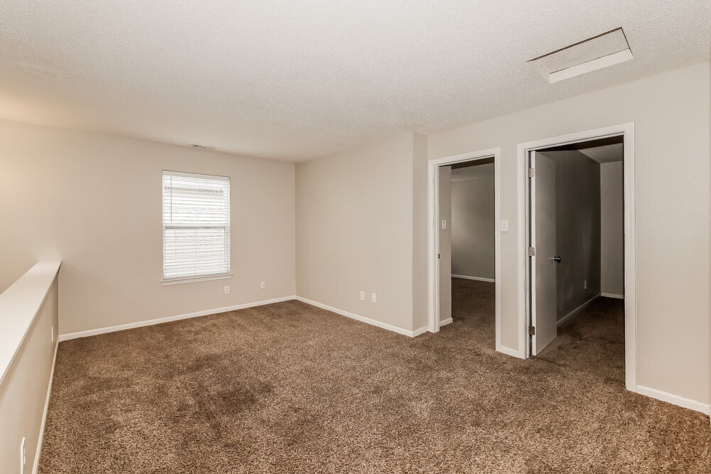 Building Photo - 441 Overland Dr