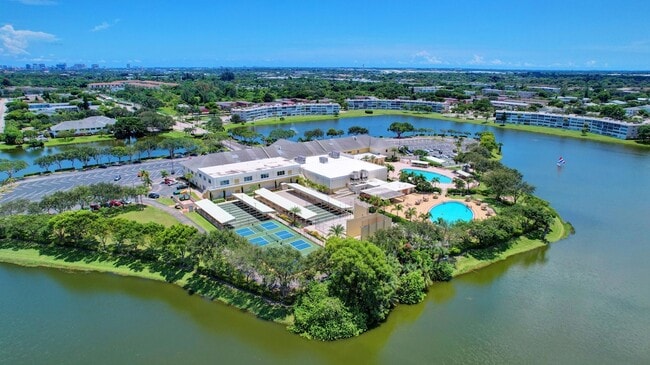 Building Photo - 361 Windsor N