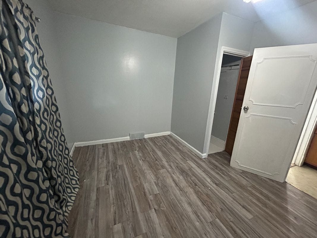 Building Photo - 63 Page St