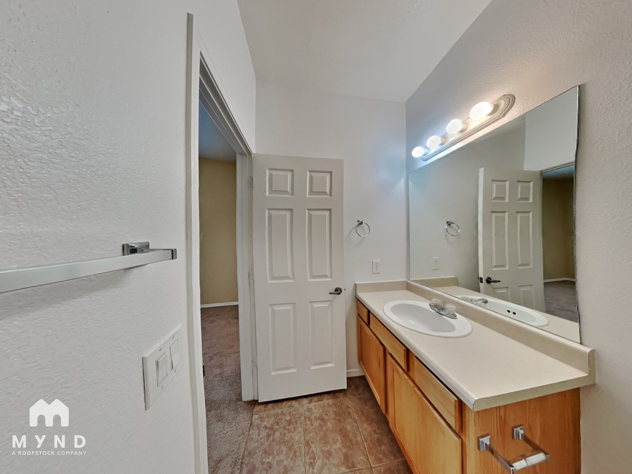 Building Photo - 14554 S Avalon Rd