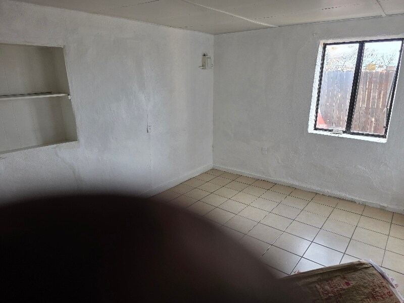 Building Photo - 1711 1/2 Agua Fria St