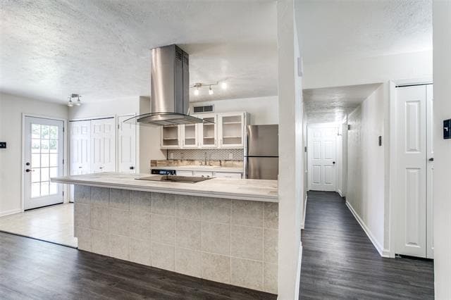 Building Photo - 551 Hightrail Dr