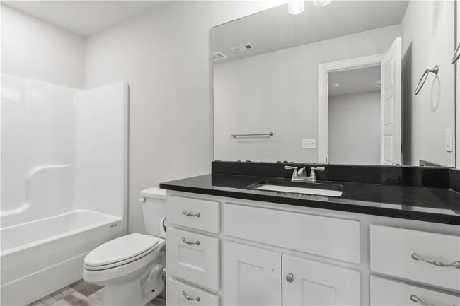 Building Photo - 931 E Skyline Lp