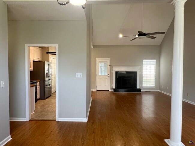 Building Photo - 253 Chadwick Cir