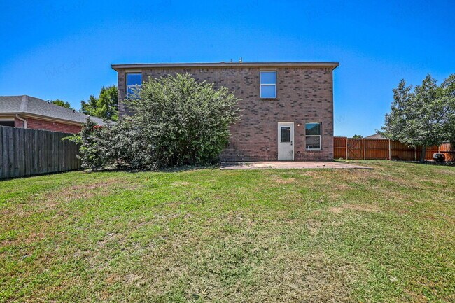Building Photo - 201 Dartmouth Dr