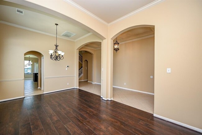 Building Photo - 7818 Iris Glen Ln