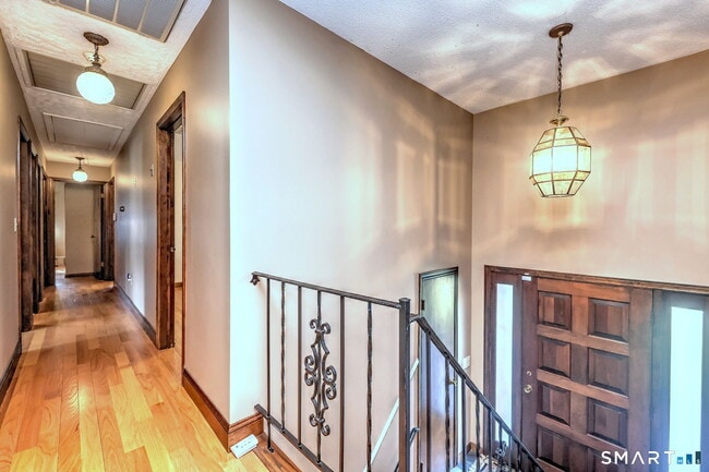 Building Photo - 4565 Madison Ave