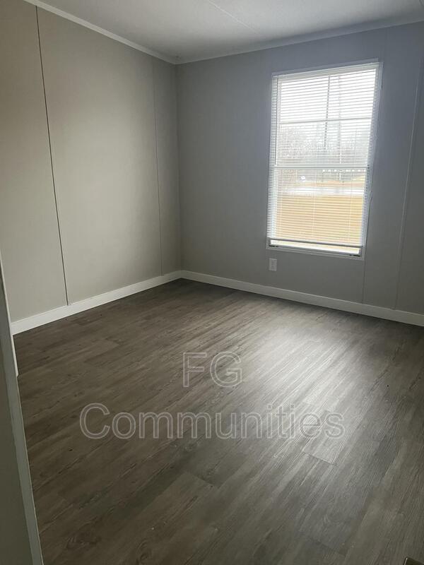 Building Photo - 1547 Race Path Church Rd