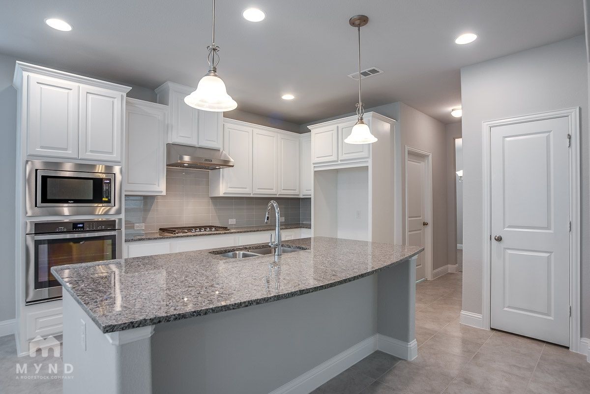 Building Photo - 120 Knight of Realm Blvd
