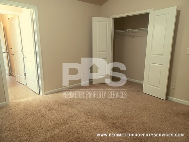 Building Photo - Dream house!! Come see it today!!