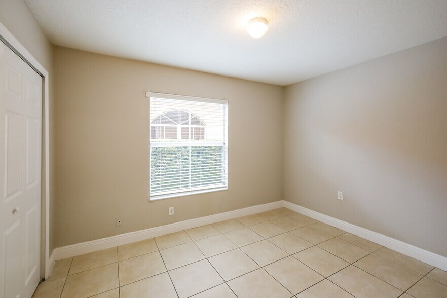 Building Photo - 2801 SW 152nd Ct