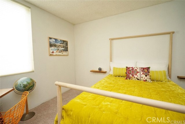 Building Photo - 6542 Ocean Crest Dr