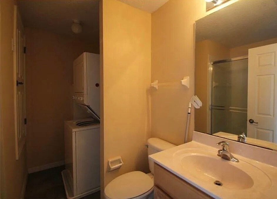 Building Photo - 4438 Virginia Dr