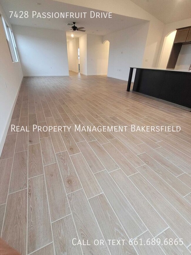 Building Photo - 7428 Passionfruit Dr