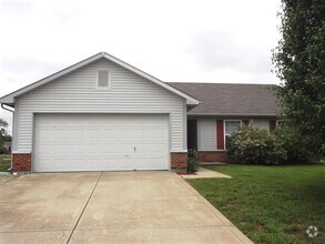 Building Photo - 950 Tulip Way